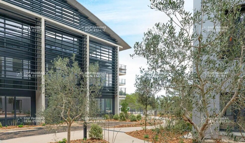 Office in Valbonne for lease - Building Photo - Image 3 of 21