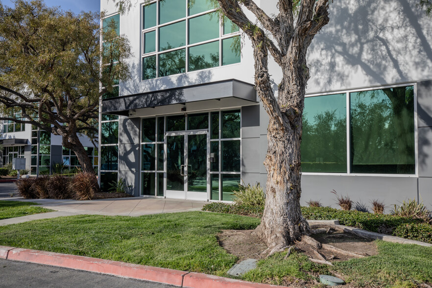 15131 Woodlawn Ave, Tustin, CA for sale - Building Photo - Image 2 of 5