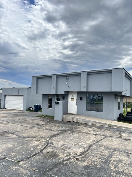 4840 NW 10th St, Oklahoma City, OK for lease - Building Photo - Image 2 of 7