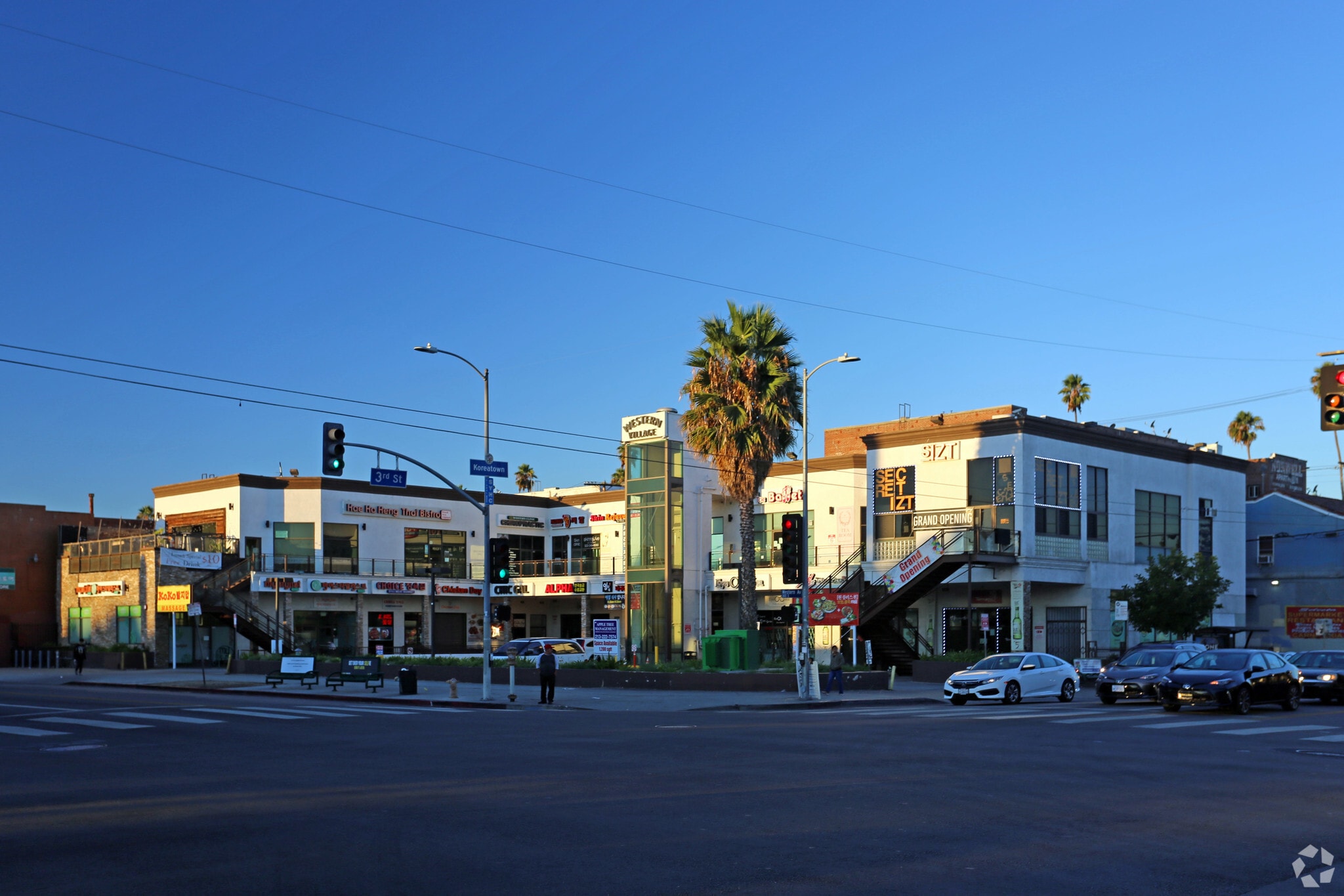 301 S Western Ave, Los Angeles, CA for lease Primary Photo- Image 1 of 5