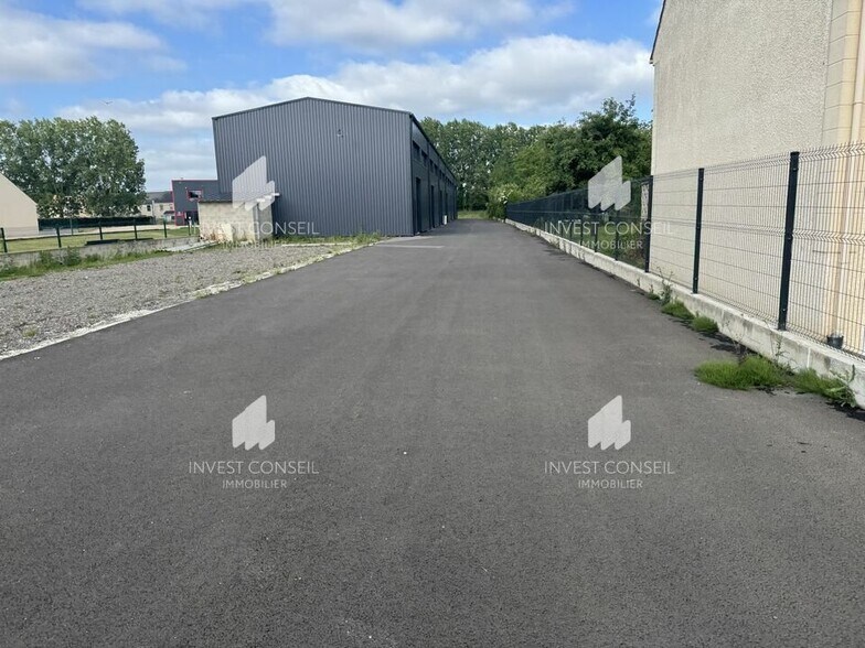 74 Rue Des Hayettes, Bernes-sur-Oise for lease - Building Photo - Image 2 of 6
