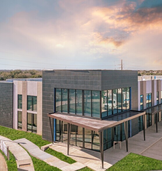 6927 Brisbane Ct, Sugar Land, TX for lease - Building Photo - Image 1 of 8