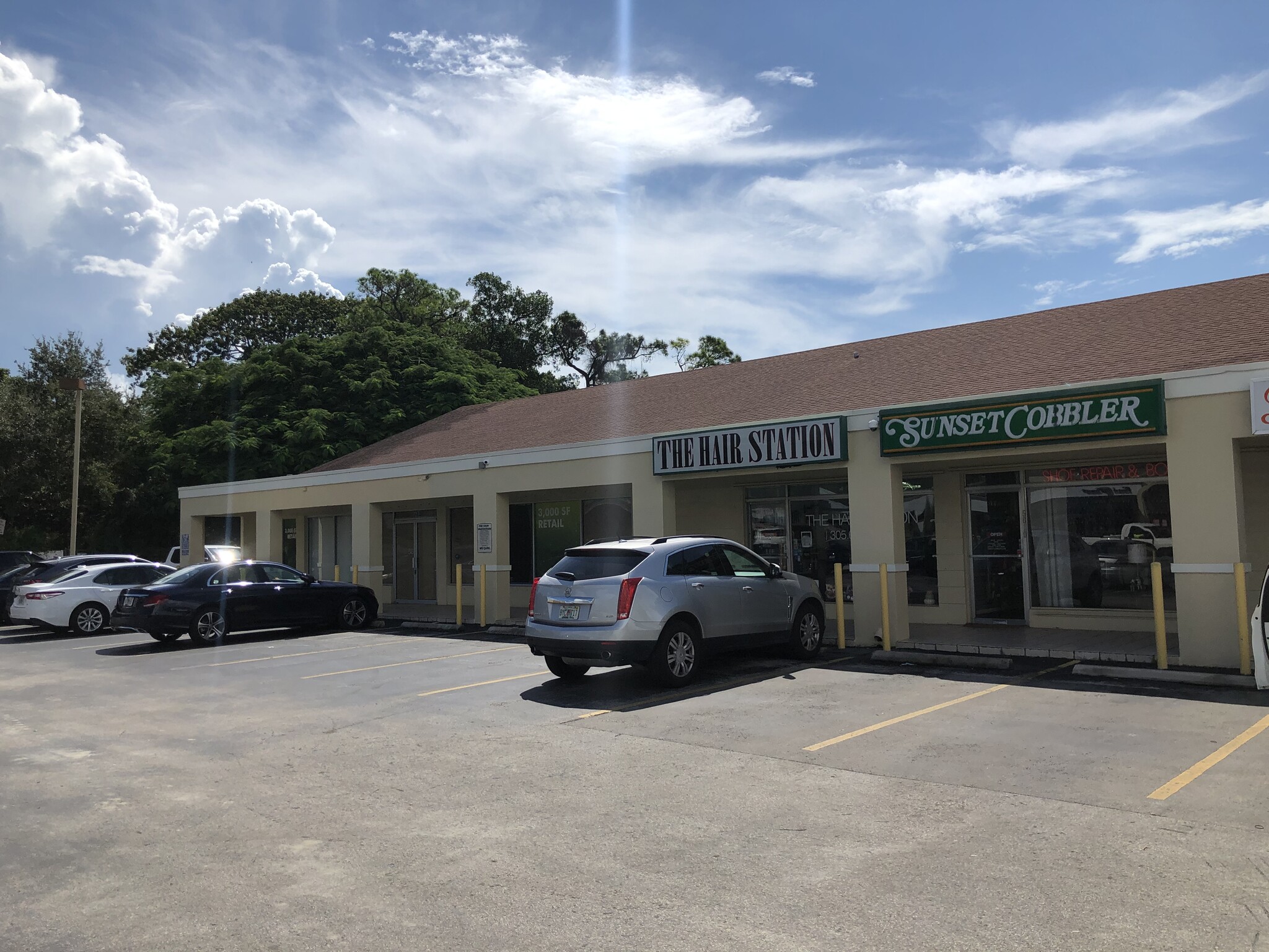 5600 Sunset Dr, Miami, FL for lease Building Photo- Image 1 of 5