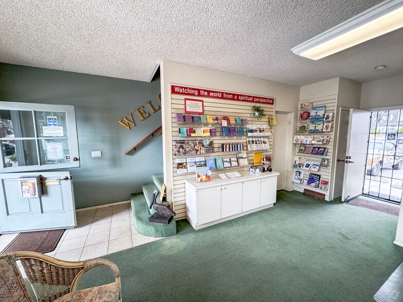 224 Main St, Seal Beach, CA for lease - Interior Photo - Image 3 of 13
