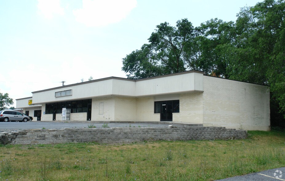 1958-1962 Spring Rd, Carlisle, PA for lease - Building Photo - Image 2 of 2