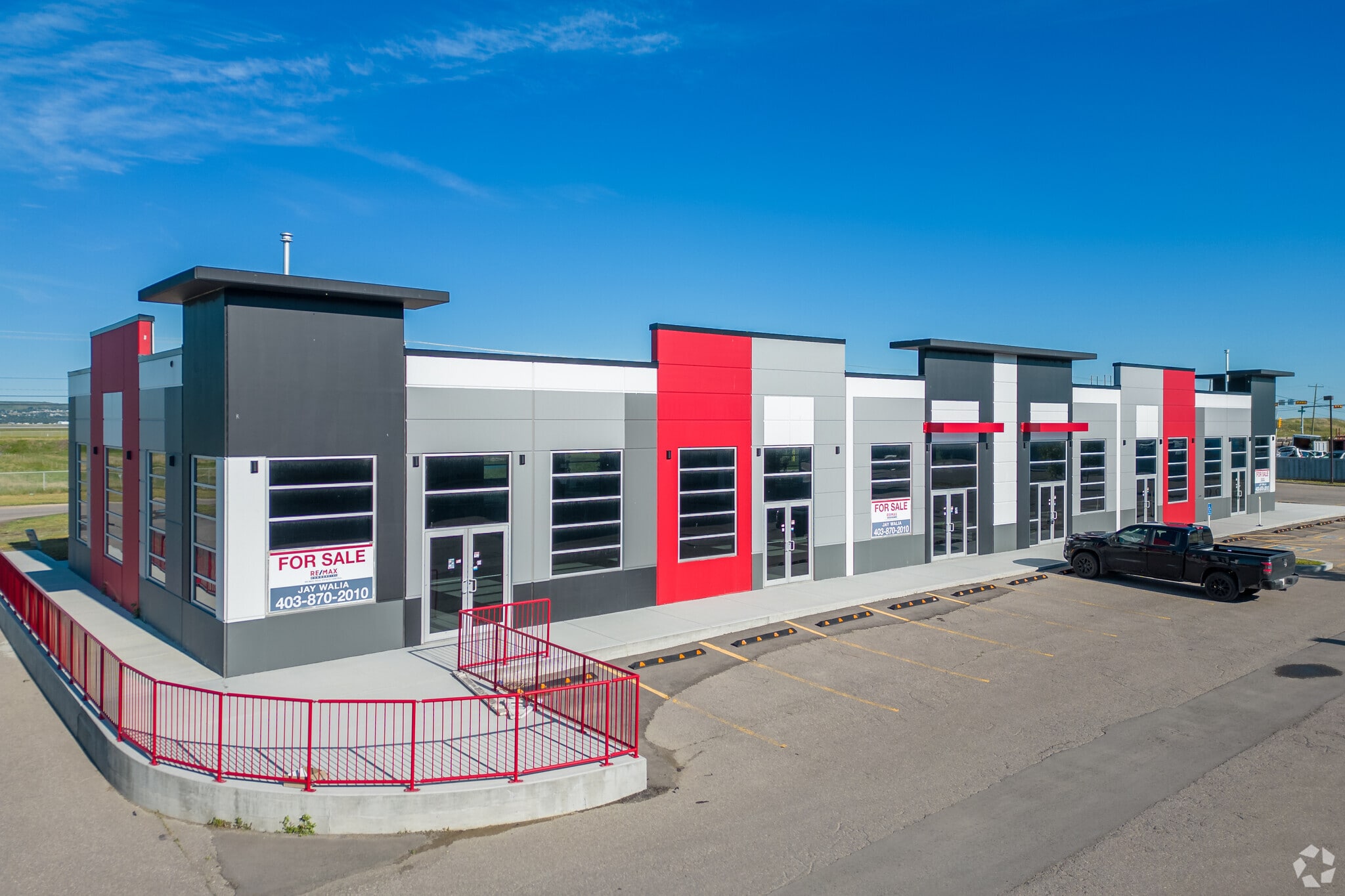 6600 36 St NE, Calgary, AB for sale Primary Photo- Image 1 of 1