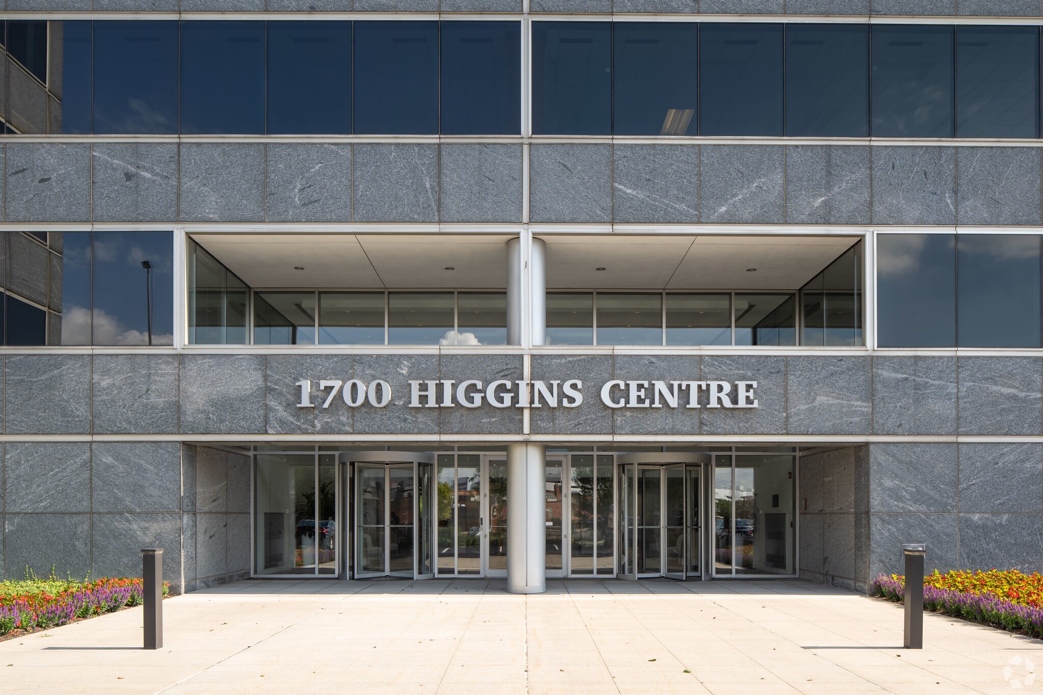 1700 W Higgins Rd, Des Plaines, IL 60018 1700 Higgins Centre