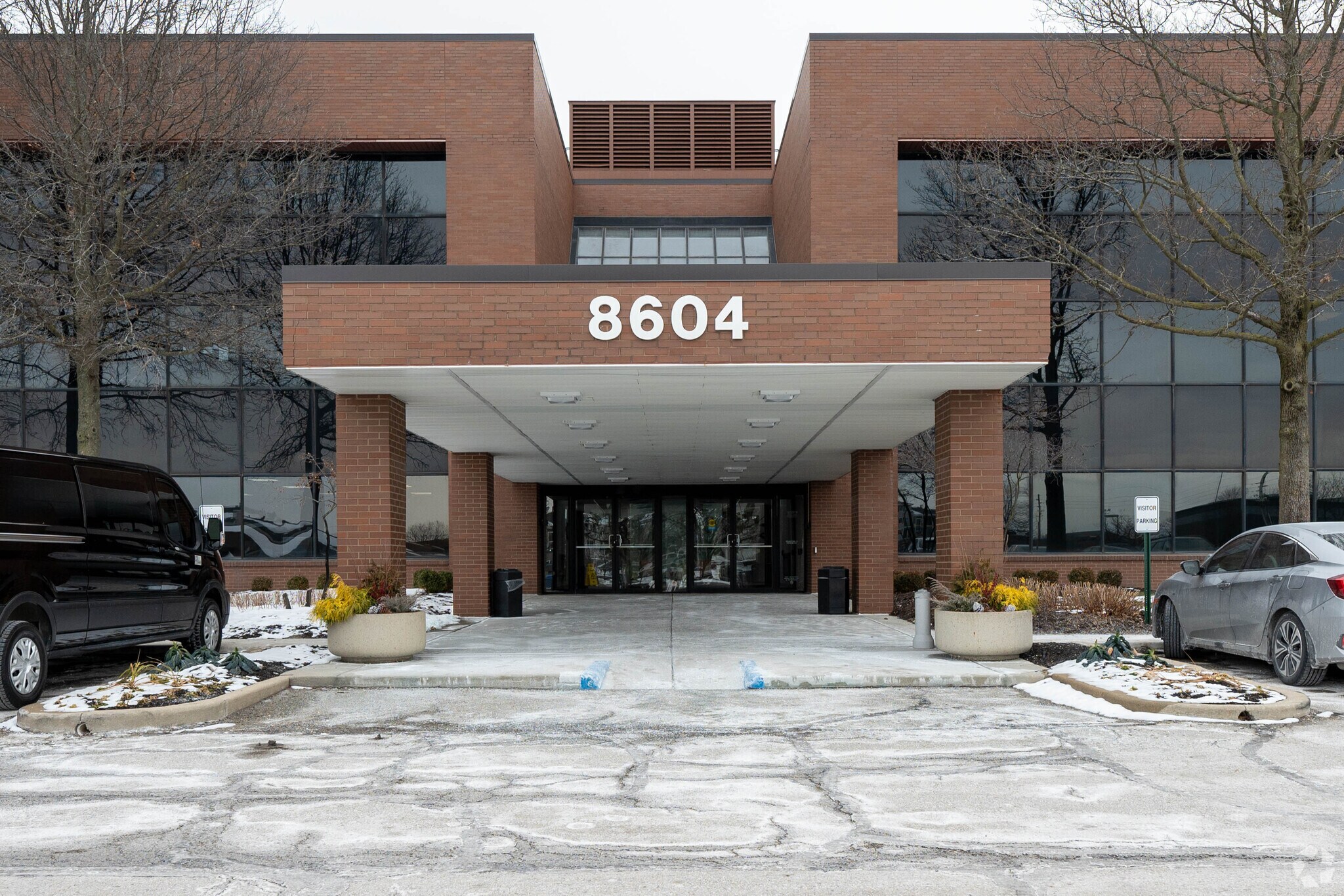 8604 Allisonville Rd, Indianapolis, IN 46250 Castle Creek