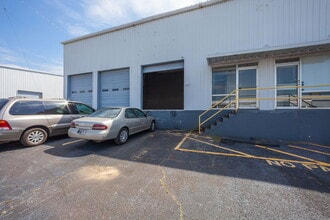 123-139 Ragland Rd, Jackson, TN for lease Building Photo- Image 1 of 4