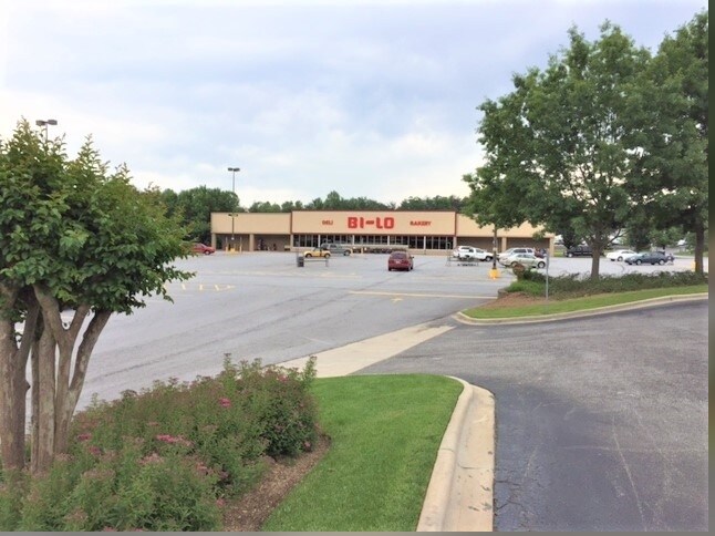 651 W Mills St, Columbus, NC for sale - Building Photo - Image 1 of 1