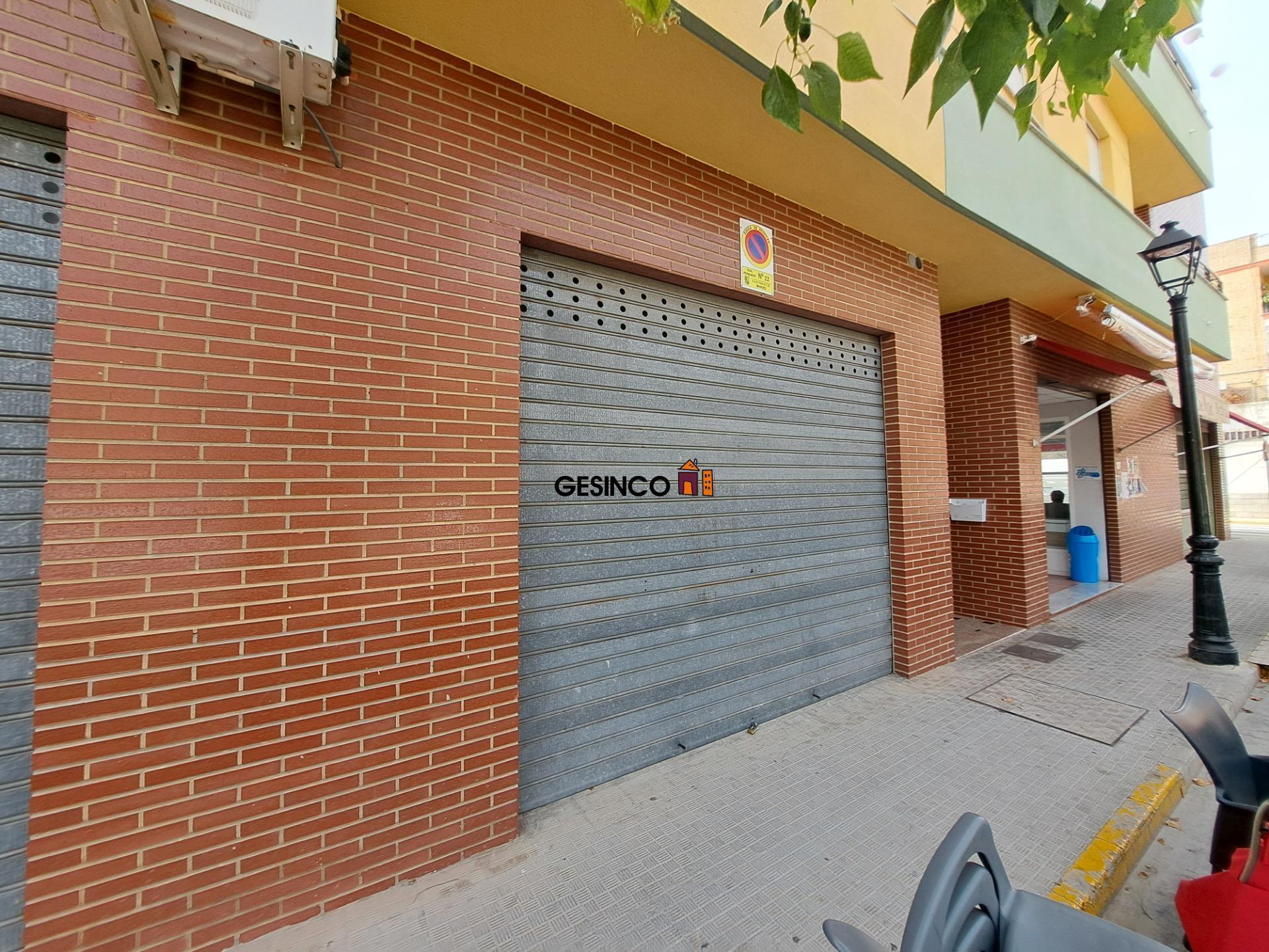 Retail in Manuel, Valencia for lease Building Photo- Image 1 of 5