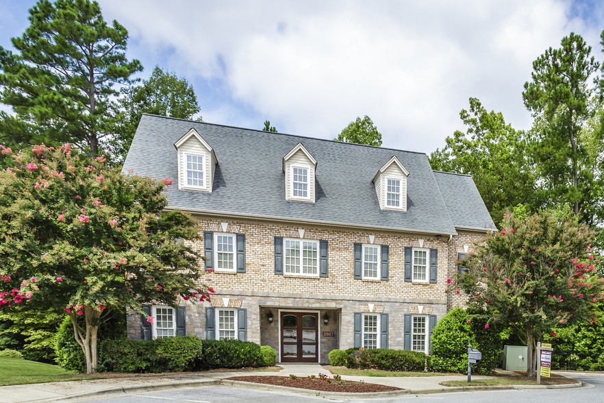 3907 N Elm St, Greensboro, NC for sale - Building Photo - Image 1 of 1