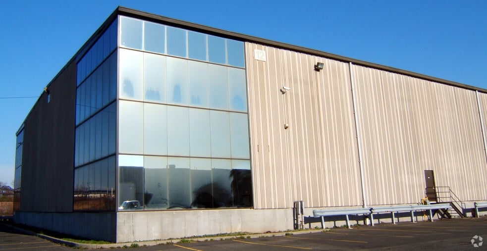 20 Basin Dr, Kearny, NJ for lease - Building Photo - Image 3 of 7