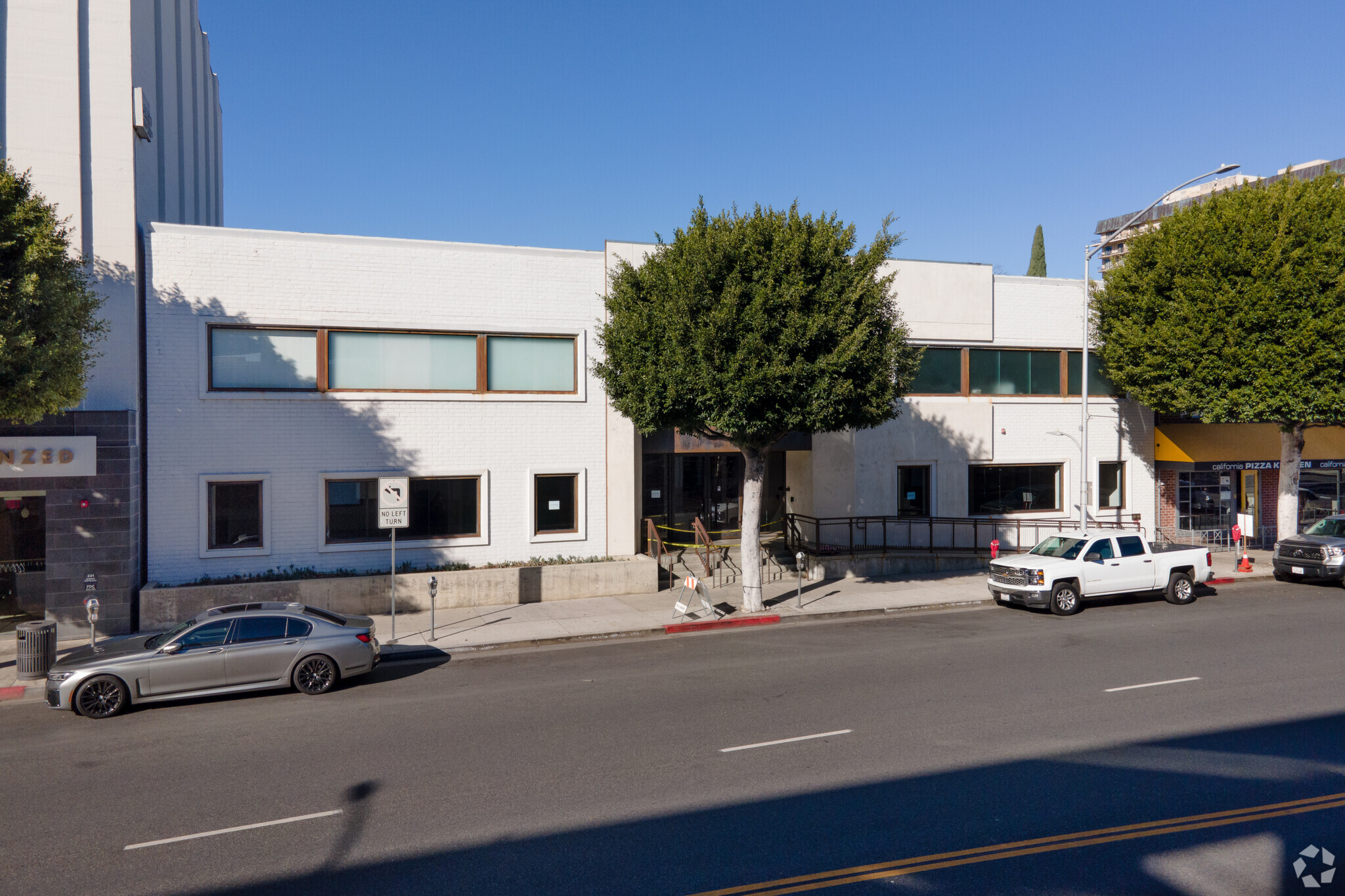 211 S Beverly Dr, Beverly Hills, CA for sale Building Photo- Image 1 of 1