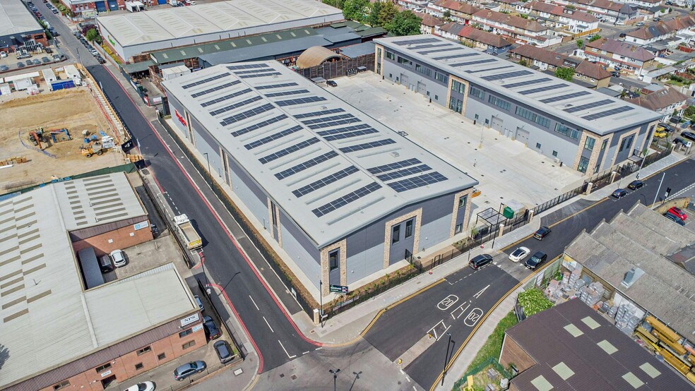 Willoughby Ln, London for lease - Building Photo - Image 3 of 10