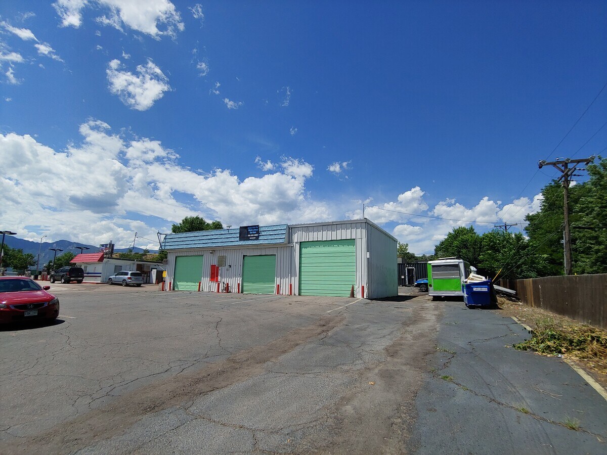 2530 Delta Dr, Colorado Springs, CO 80910