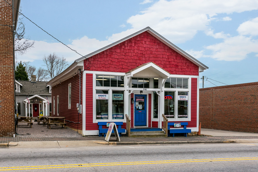 116 E Main St, Youngsville, NC for sale - Building Photo - Image 1 of 1