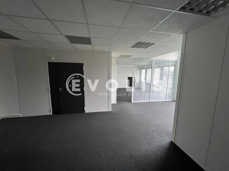Office in Serris for sale - Interior Photo - Image 2 of 6