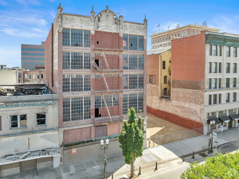 430 E Weber St, Stockton, CA for sale - Building Photo - Image 2 of 4