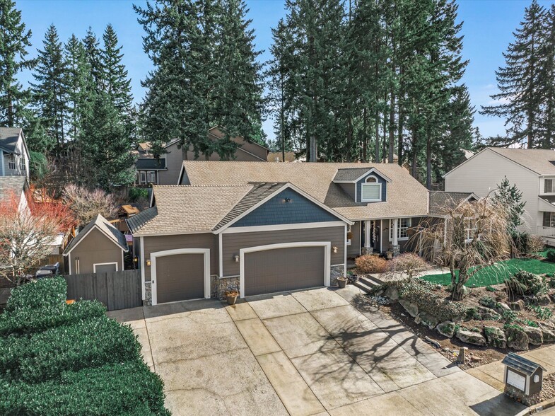 16120 Trail Dr, Oregon City, OR for sale - Primary Photo - Image 1 of 27