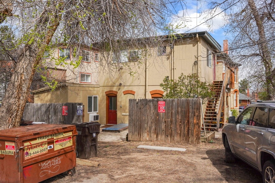 University Hill Portfolio portfolio of 2 properties for sale on LoopNet.com - Building Photo - Image 2 of 9