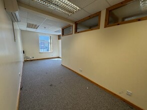 10 Dudley St, Luton for lease Interior Photo- Image 1 of 10