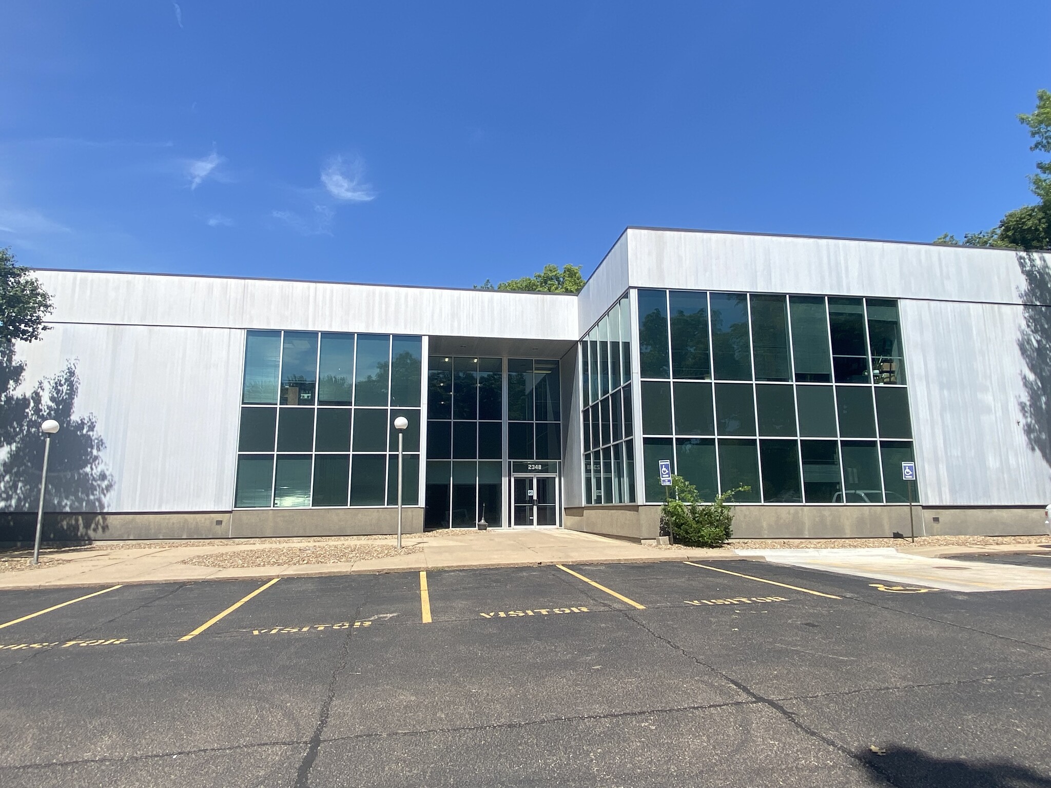 2348 SW Topeka, Topeka, KS for lease Building Photo- Image 1 of 11