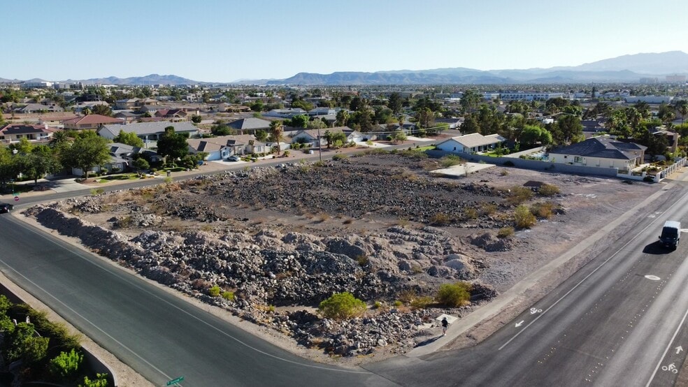 3051 Serene Ave, Henderson, NV 89074 SELLER CARRY 6 custom home