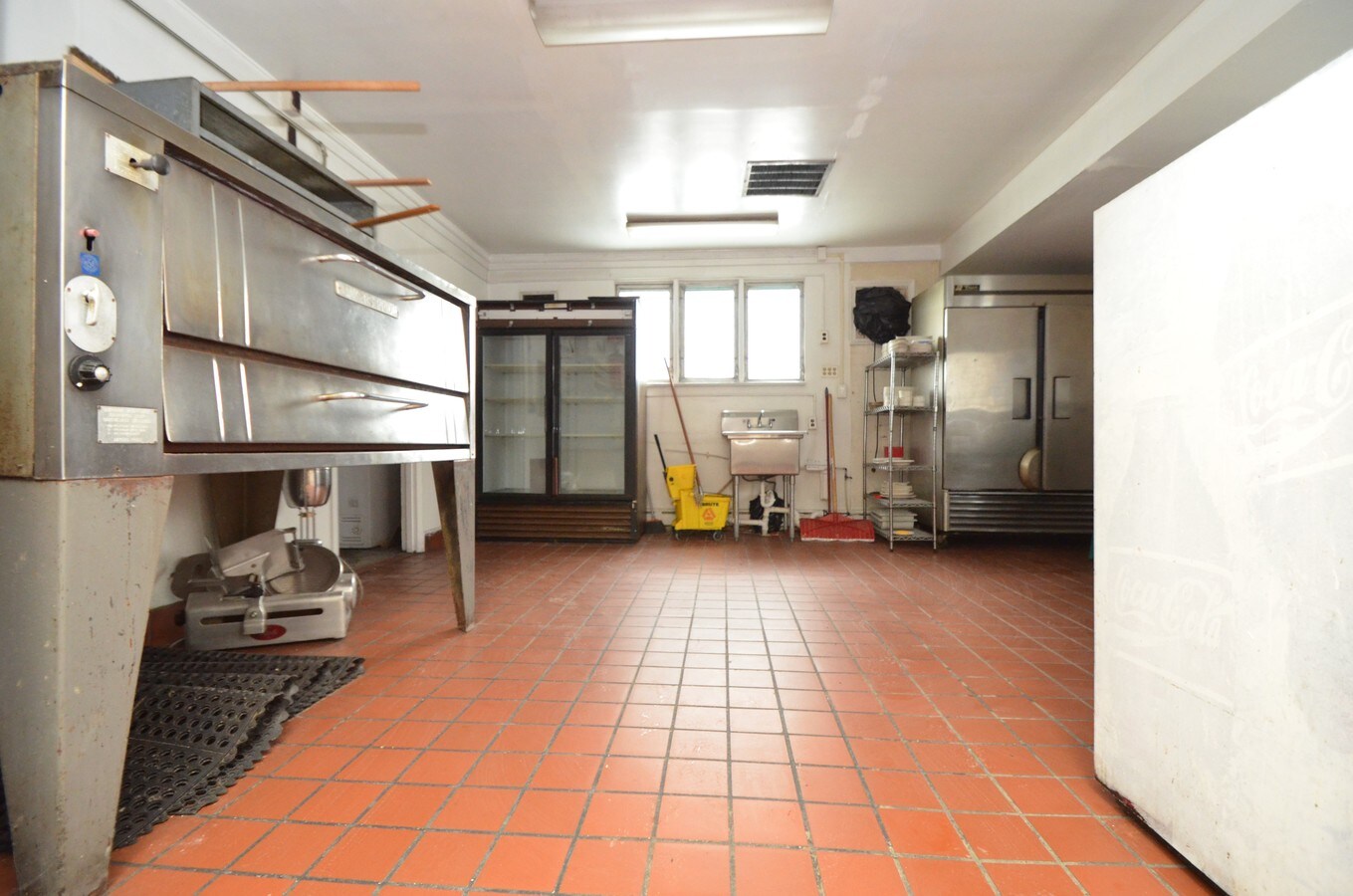 6618 S Delaware Ave, Martins Creek, PA 18063