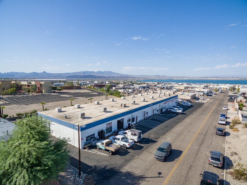1950 Commander Dr, Lake Havasu City, AZ for lease - Primary Photo - Image 1 of 30