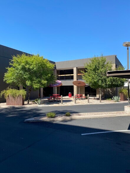 910 E Osborn Rd, Phoenix, AZ for lease - Building Photo - Image 2 of 15