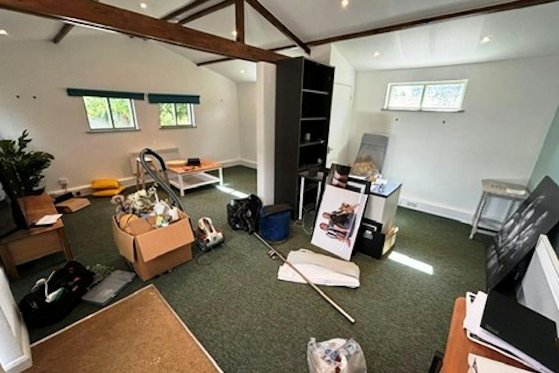 Willis Ln, Four Marks for lease Interior Photo- Image 1 of 3