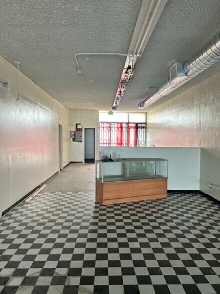 1137-1149 W Avenue I, Lancaster, CA for lease - Building Photo - Image 2 of 15