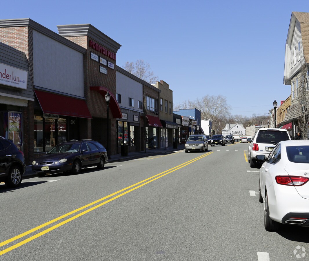 223 Wanaque Ave, Pompton Lakes, NJ 07442