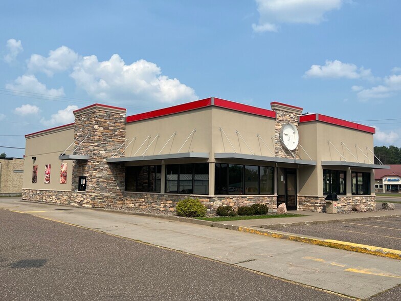 8733 US Highway 51 N, Minocqua, WI for sale - Building Photo - Image 1 of 1