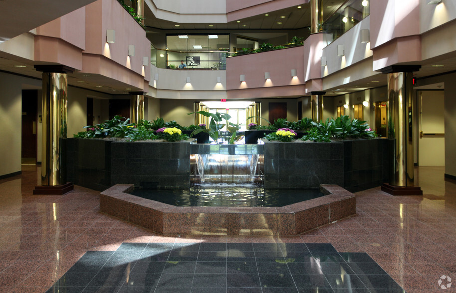 20300 Century Blvd, Germantown, MD for lease - Lobby - Image 2 of 6