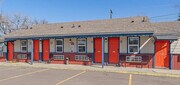 Cabins on Main Renovated Boutique Hospitality - Pub
