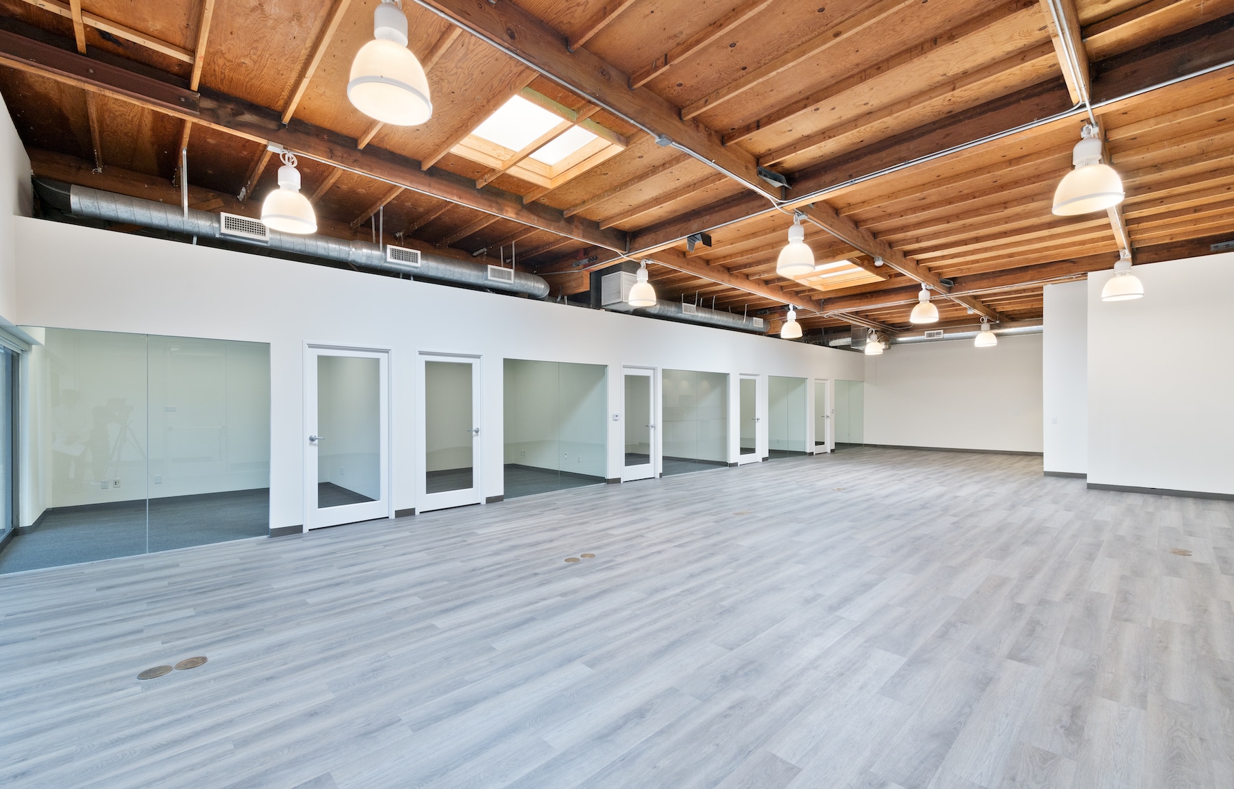 2036-2048 Armacost Ave, Los Angeles, CA for lease Interior Photo- Image 1 of 3