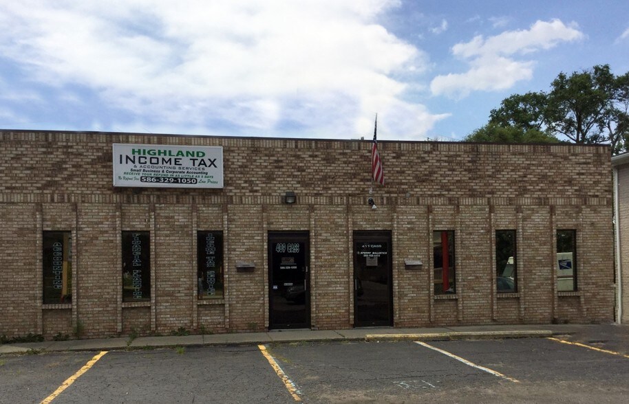 411 Cass Ave, Mount Clemens, MI 48043