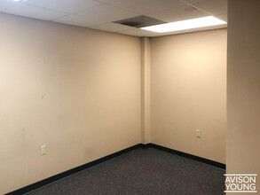 1626 Downtown West Blvd, Knoxville, TN for lease Interior Photo- Image 2 of 7