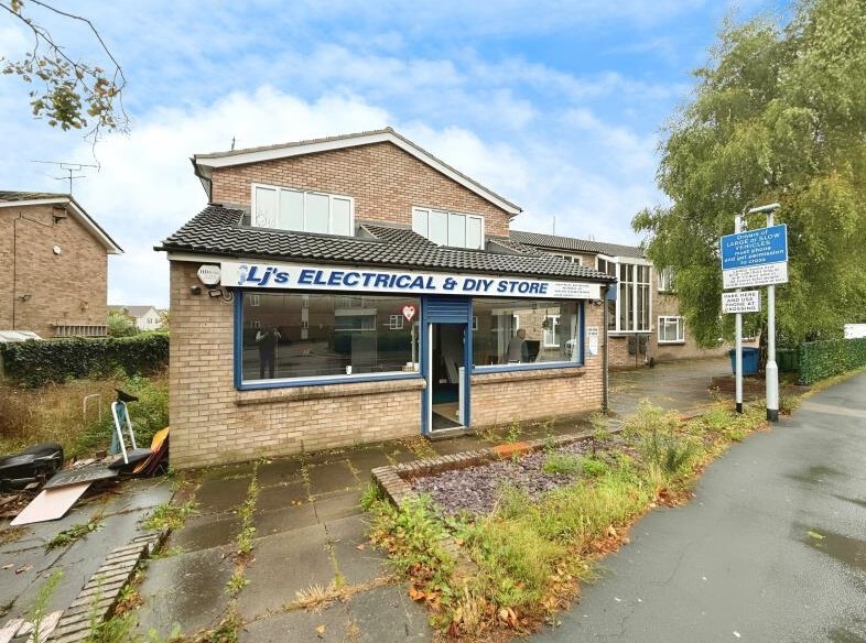 52-54 Hullbridge Rd, South Woodham Ferrers for lease - Building Photo - Image 1 of 2