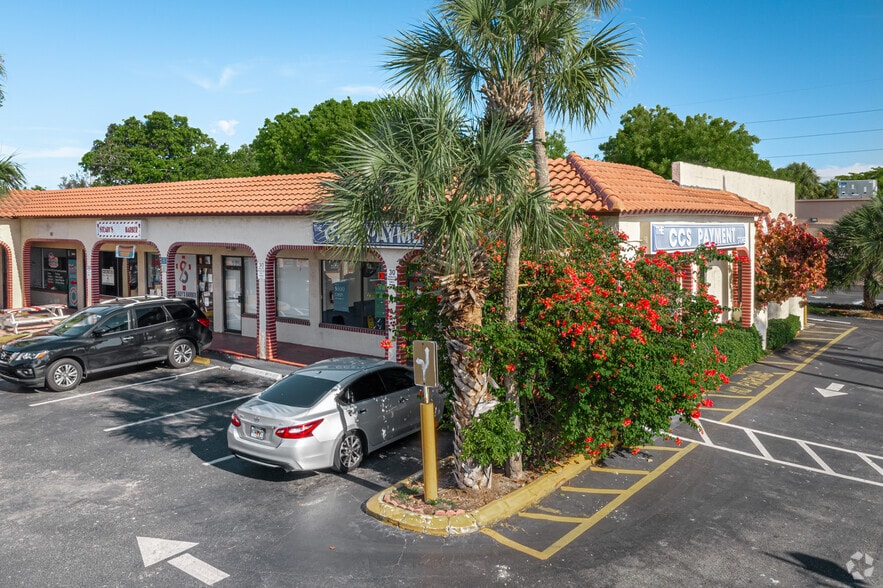 2074-2130 N University Dr, Fort Lauderdale, FL for lease - Building Photo - Image 2 of 3