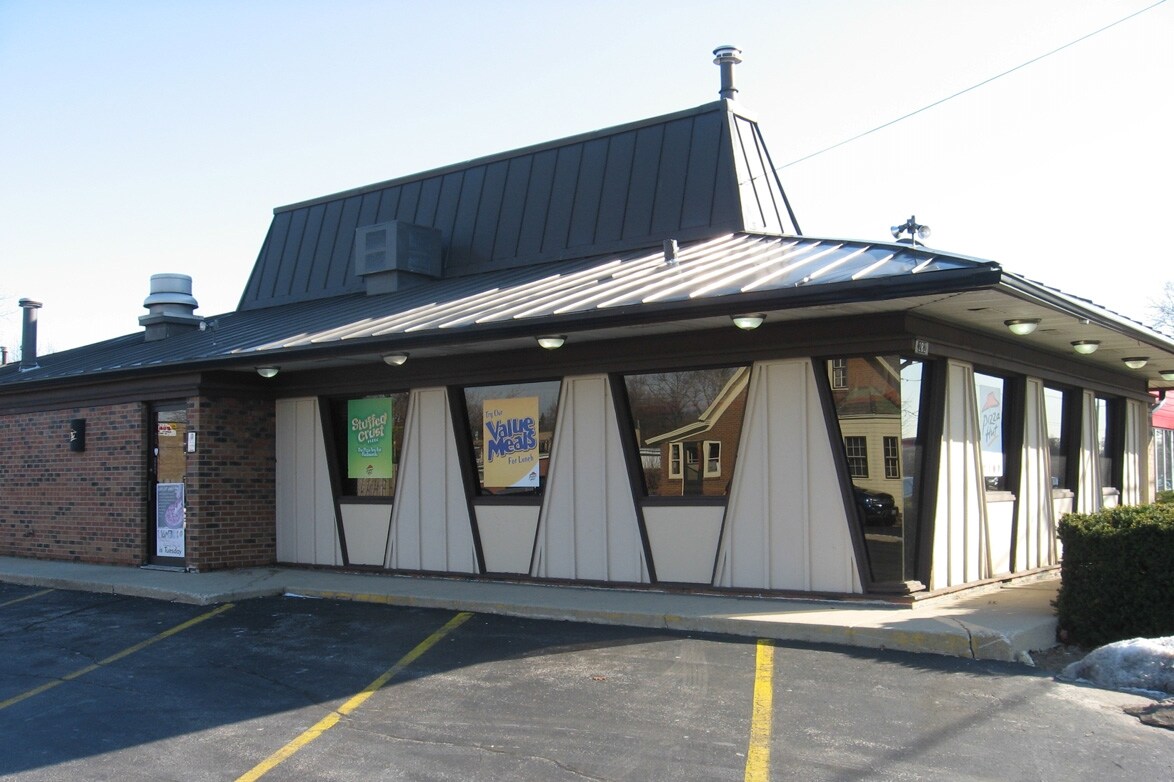 282 W Virginia St, Crystal Lake, IL for sale Primary Photo- Image 1 of 1