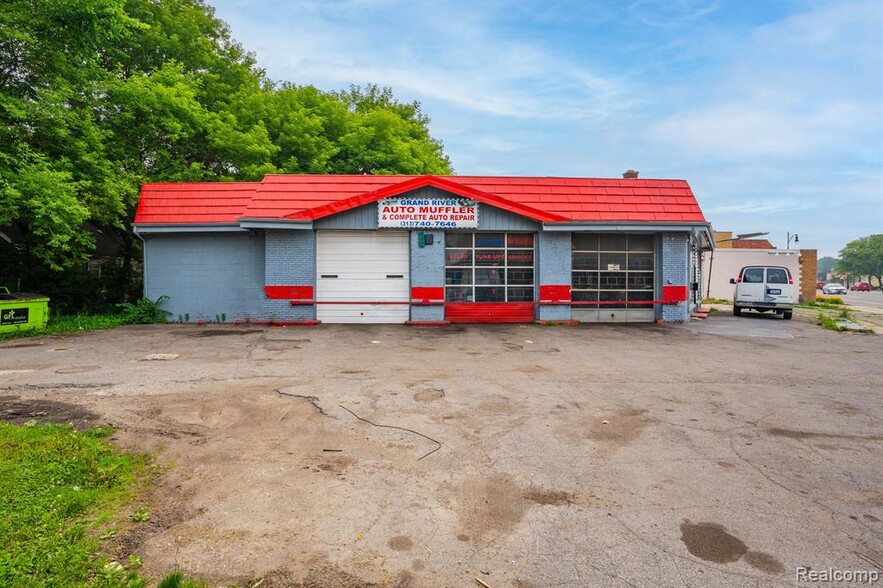 19111 Grand River Ave, Detroit, MI for sale - Building Photo - Image 1 of 1