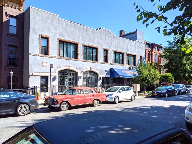 619-25 Hancock St, Brooklyn, NY for sale - Building Photo - Image 1 of 1