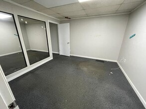 6240 39th St N, Pinellas Park, FL for lease Interior Photo- Image 2 of 9