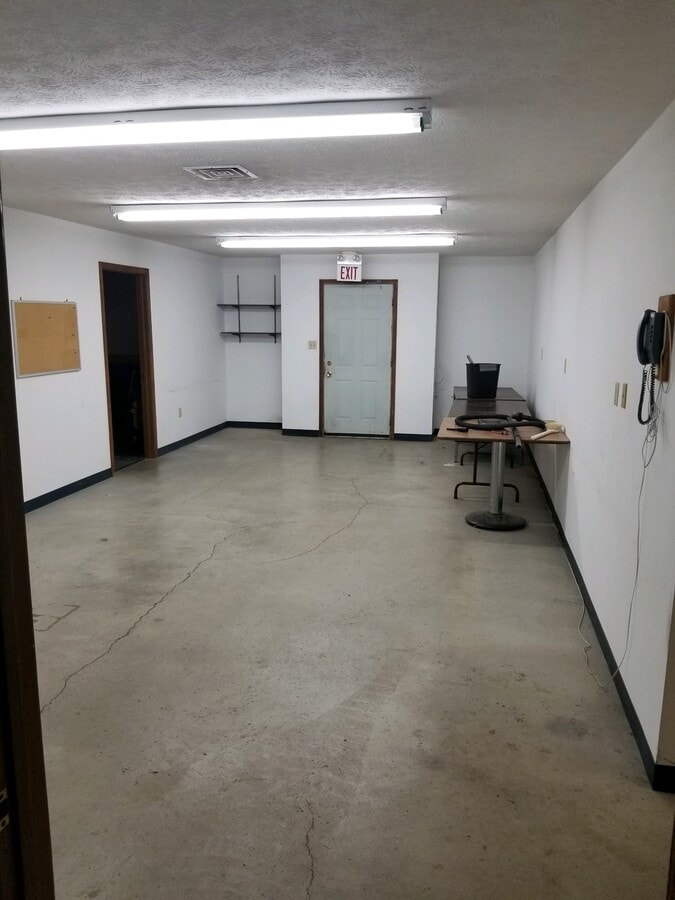 1720 Titus Rd, Springfield, OH 45502