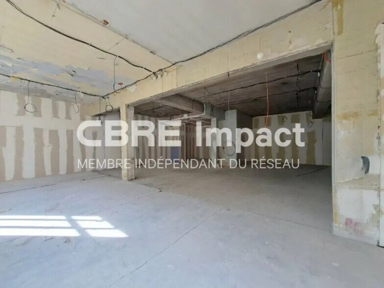 Office in Dijon for lease - Building Photo - Image 3 of 5