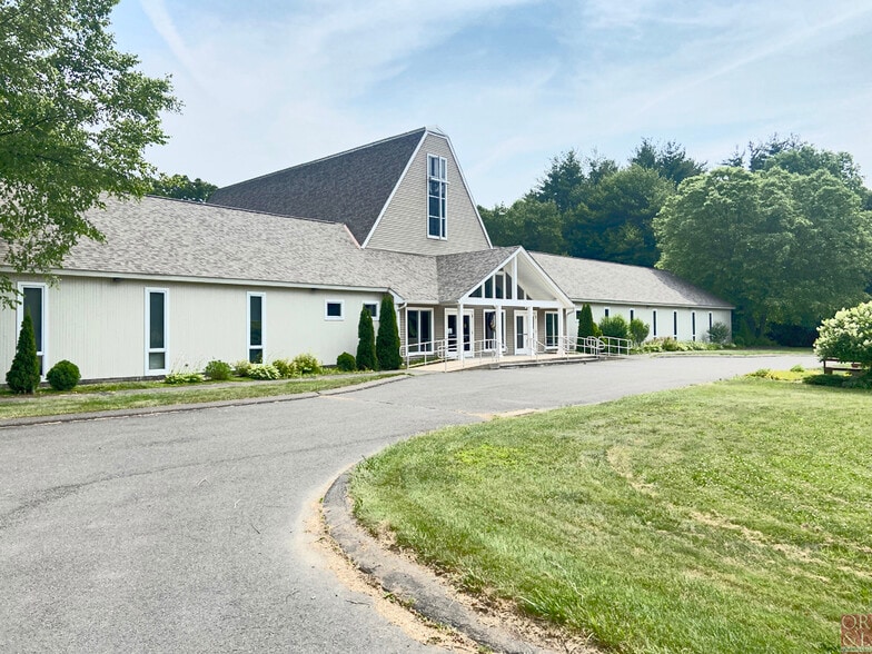 7 Wescott Rd, Simsbury, CT for sale - Primary Photo - Image 1 of 1