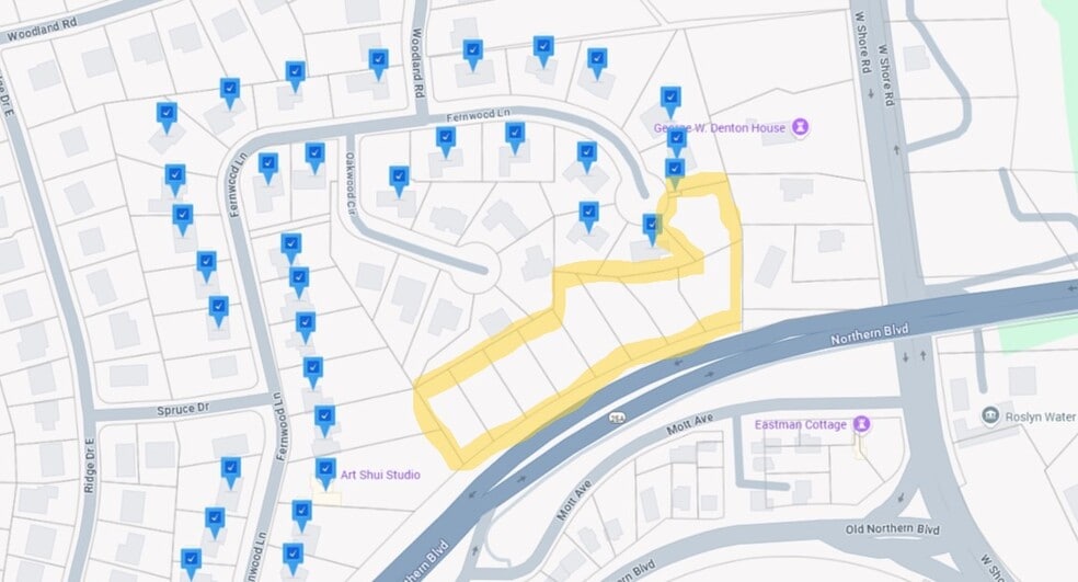 Fernwood Ln, Roslyn, NY for sale - Building Photo - Image 2 of 3